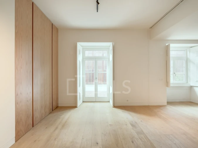 Apartamento T1 para Venda em Santa Maria Maior Foto 4