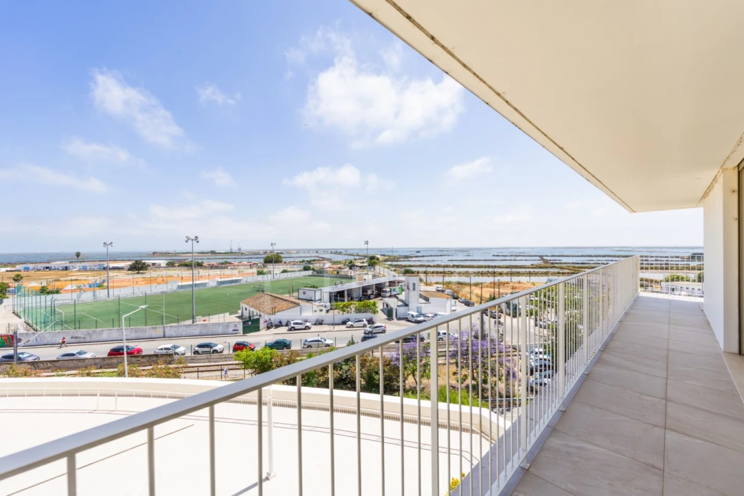Apartamento T3 para Venda em Faro (Sé e São Pedro) Foto 2