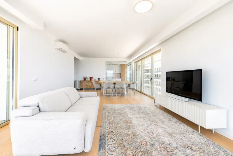 Apartamento T3 para Venda em Faro (Sé e São Pedro) Foto 4