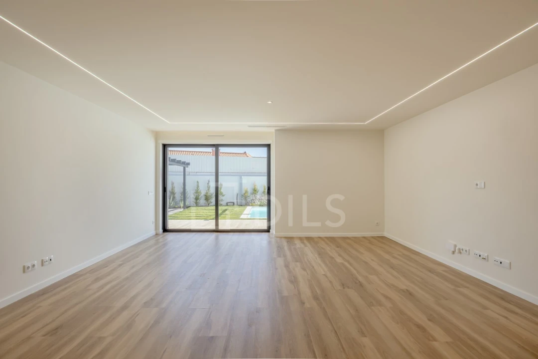 Moradia T3 para Venda em Carcavelos e Parede Foto 4