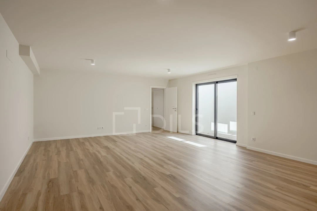 Moradia T3 para Venda em Carcavelos e Parede Foto 12