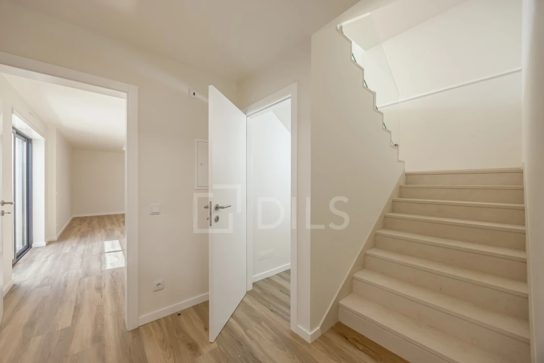 Moradia T3 para Venda em Carcavelos e Parede Foto 15