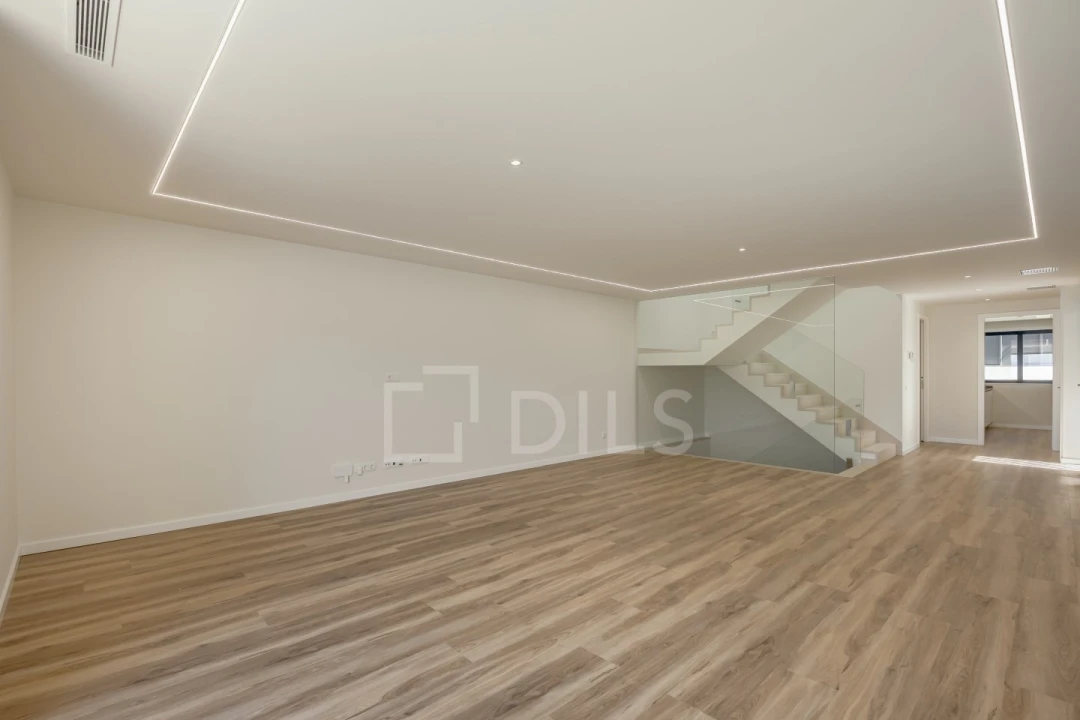 Moradia T3 para Venda em Carcavelos e Parede Foto 10
