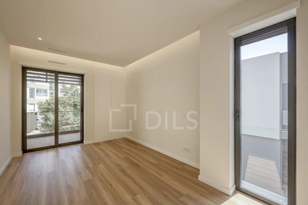 Moradia T3 para Venda em Carcavelos e Parede Foto 18