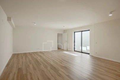 Moradia T3 para Venda em Carcavelos e Parede