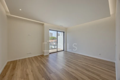 Moradia T3 para Venda em Carcavelos e Parede