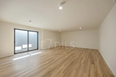 Moradia T3 para Venda em Carcavelos e Parede