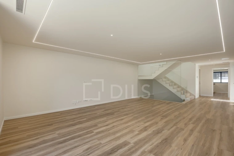 Moradia T3 para Venda em Carcavelos e Parede Foto 10