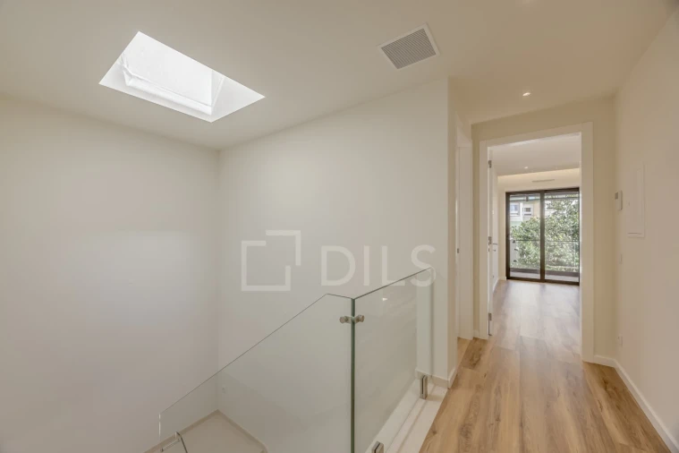 Moradia T3 para Venda em Carcavelos e Parede Foto 14