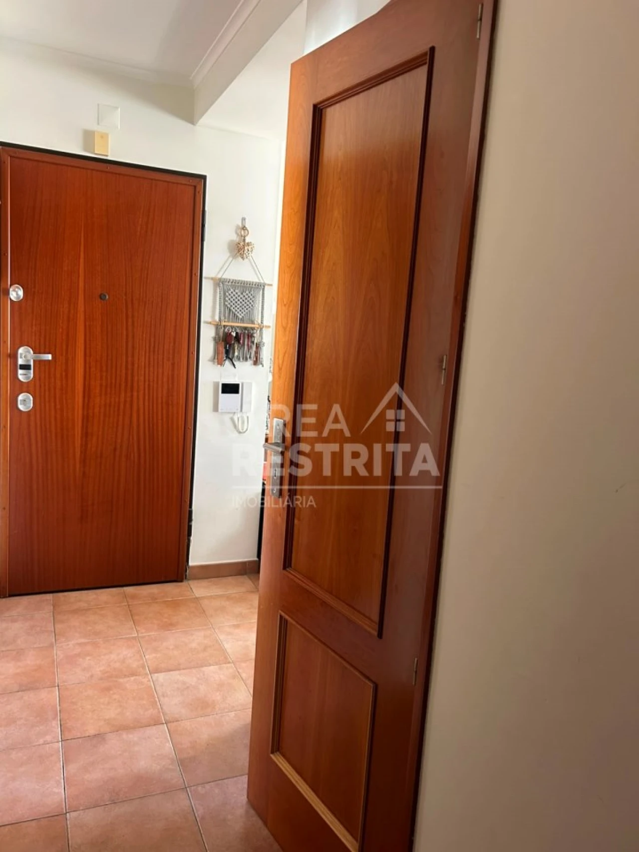 Apartamento T2 para Venda em Oeiras e São Julião da Barra, Paço de Arcos e Caxias Foto 25