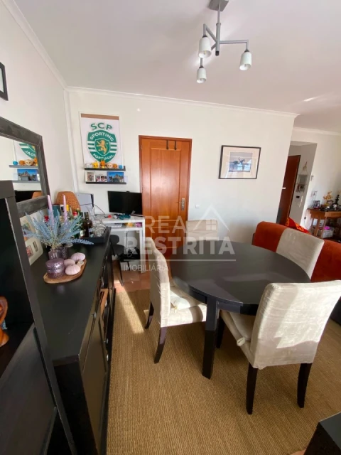 Apartamento T2 para Venda em Oeiras e São Julião da Barra, Paço de Arcos e Caxias