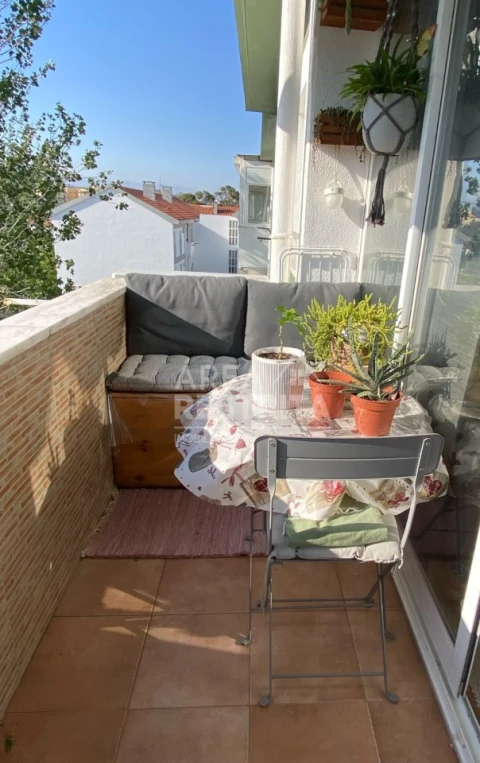 Apartamento T2 para Venda em Oeiras e São Julião da Barra, Paço de Arcos e Caxias
