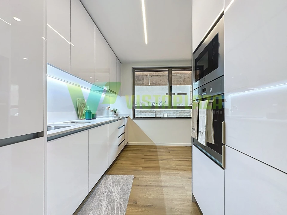 Apartamento T3 para Venda em Portimão Foto 7