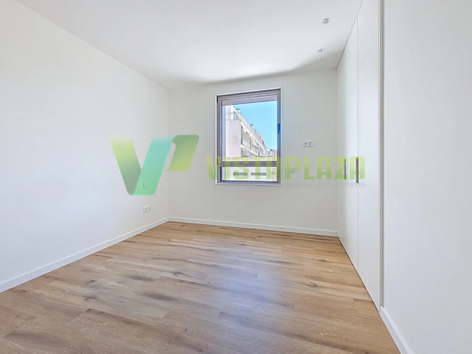 Apartamento T1 para Venda em Portimão Foto 6