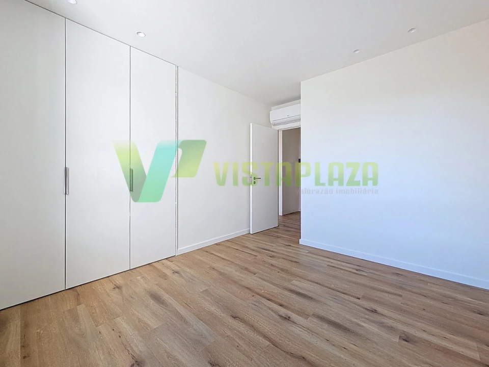 Apartamento T1 para Venda em Portimão Foto 7