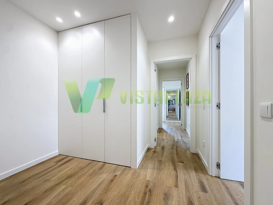 Apartamento T2 para Venda em Portimão Foto 8