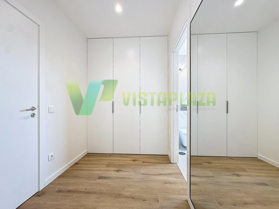 Apartamento T2 para Venda em Portimão Foto 14