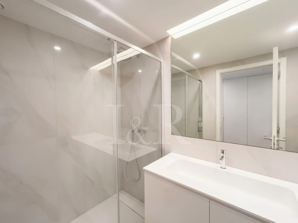 Apartamento T4 para Venda em Avenidas Novas Foto 43