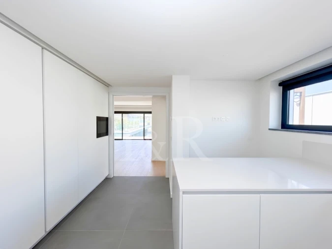 Apartamento T4 para Venda em Avenidas Novas Foto 14