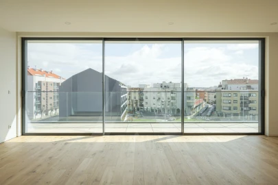 Apartamento T3 para Venda em Glória e Vera Cruz