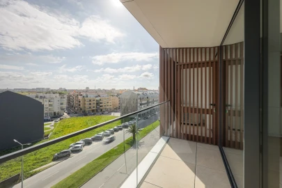 Apartamento T3 para Venda em Glória e Vera Cruz