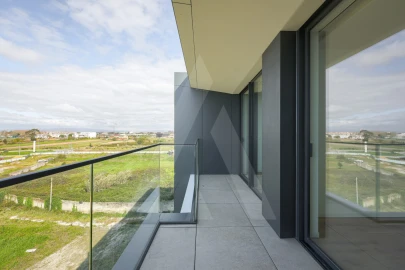 Apartamento T3 para Venda em Glória e Vera Cruz