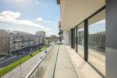 Apartamento T3 para Venda em Glória e Vera Cruz