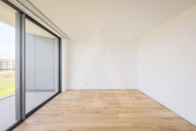 Apartamento T3 para Venda em Glória e Vera Cruz