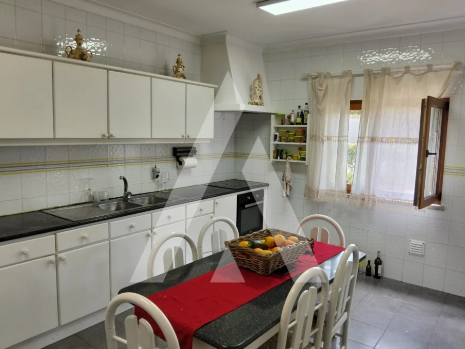 Moradia T4 para Venda em Bravães Foto 16
