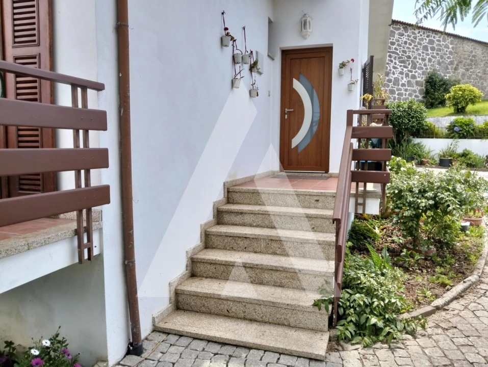 Moradia T4 para Venda em Bravães Foto 5