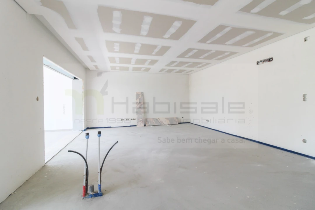 Apartamento T2 para Venda em Póvoa de Santo Adrião e Olival Basto Foto 13