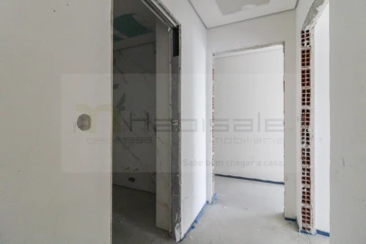 Apartamento T2 para Venda em Póvoa de Santo Adrião e Olival Basto