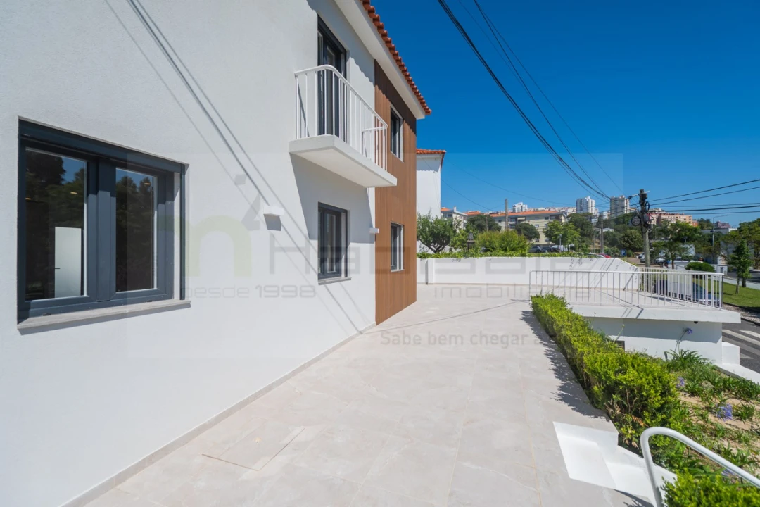 Moradia T3 para Venda em Queluz e Belas Foto 5