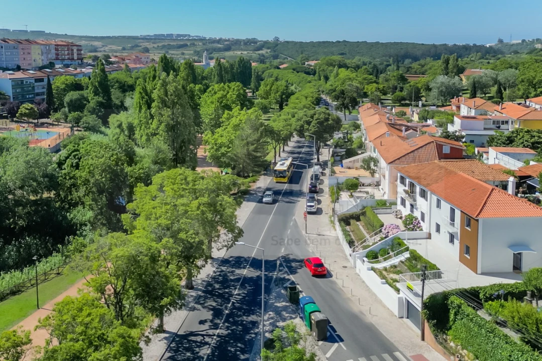 Moradia T3 para Venda em Queluz e Belas Foto 48