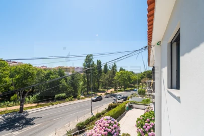Moradia T3 para Venda em Queluz e Belas