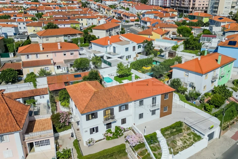 Moradia T3 para Venda em Queluz e Belas Foto 47
