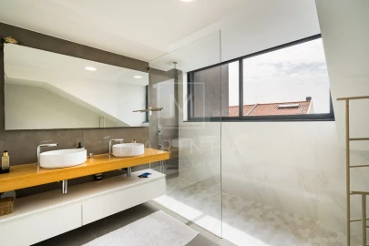 Quinta T3 para Venda em Carcavelos e Parede