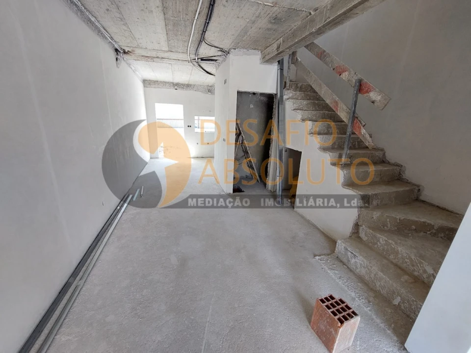 Moradia T3 para Venda em Quinta do Conde Foto 6