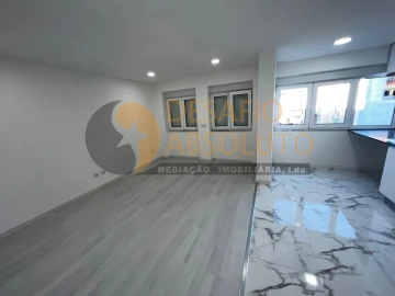 Apartamento T2 para Venda em Seixal, Arrentela e Aldeia de Paio Pires