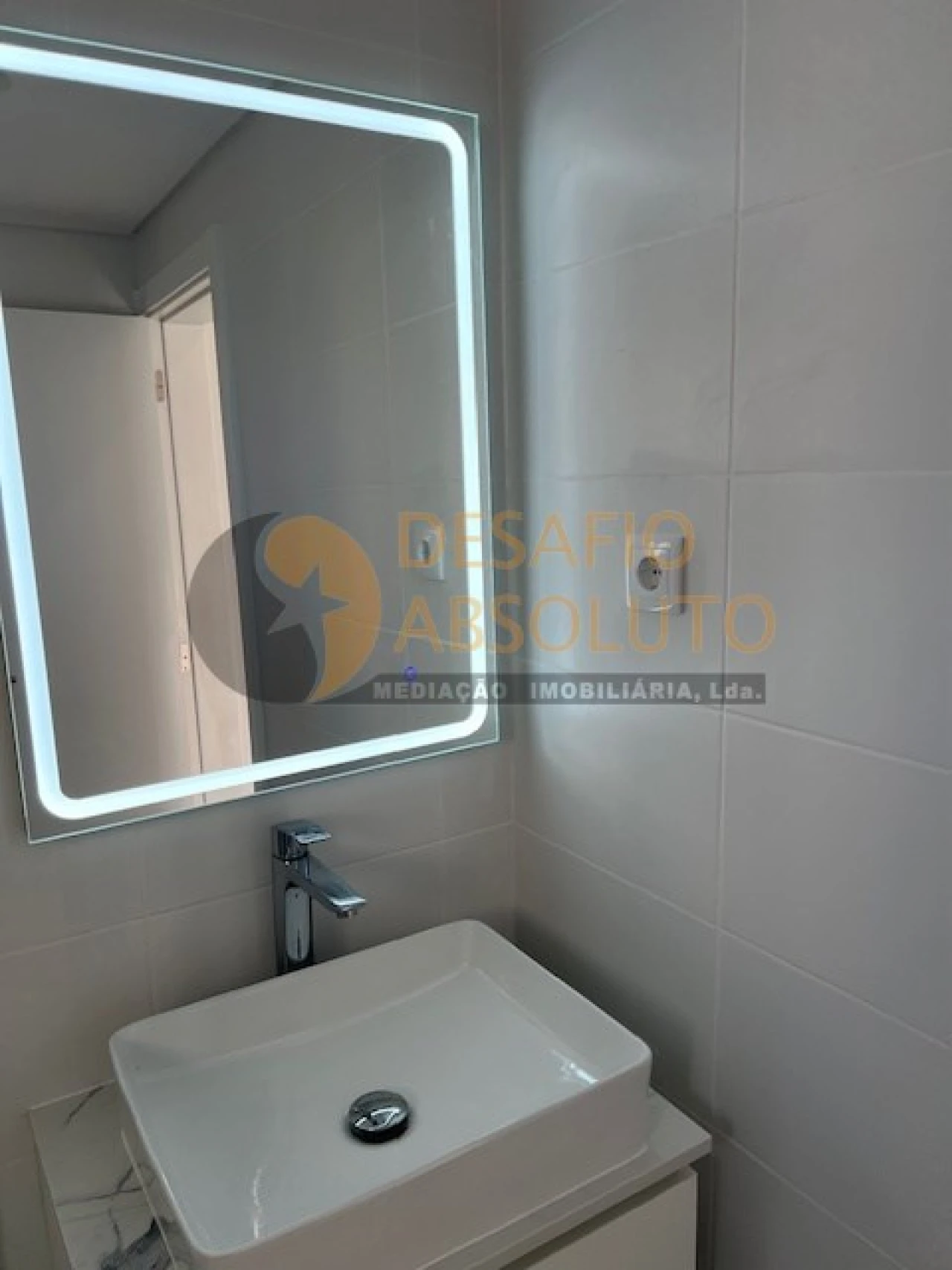 Apartamento T2 para Venda em Amora Foto 13