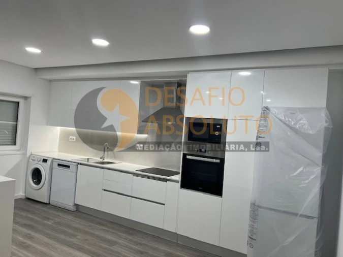 Apartamento T2 para Venda em Corroios Foto 2