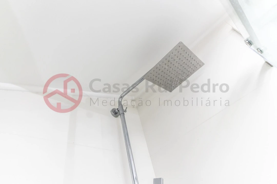 Moradia T4 para Venda em Santo Antonio da Charneca Foto 44