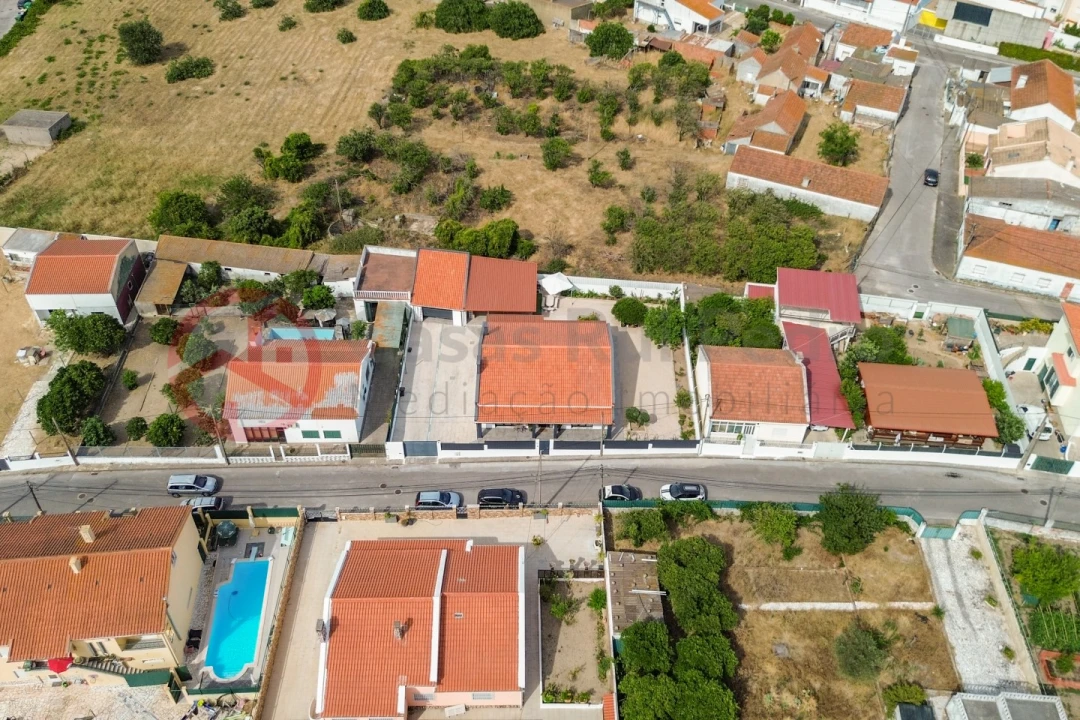 Moradia T4 para Venda em Santo Antonio da Charneca Foto 73