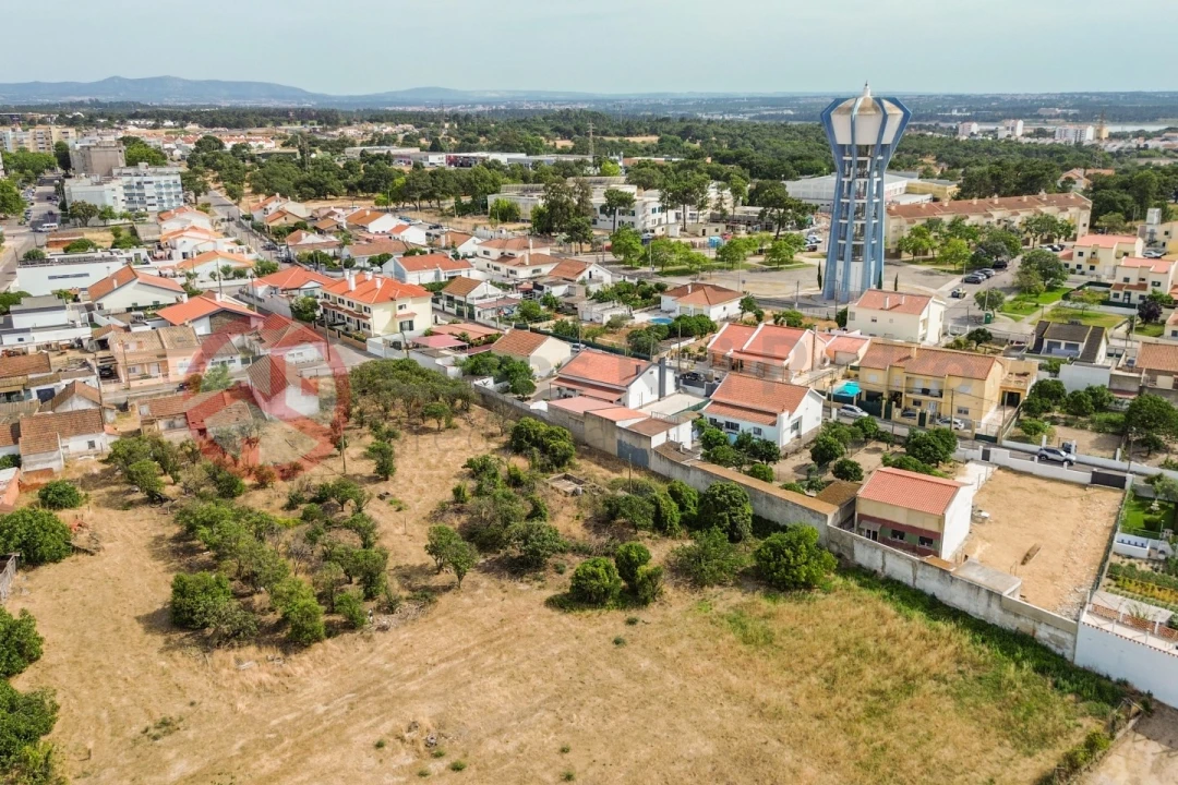 Moradia T4 para Venda em Santo Antonio da Charneca Foto 81
