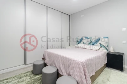 Moradia T4 para Venda em Santo Antonio da Charneca