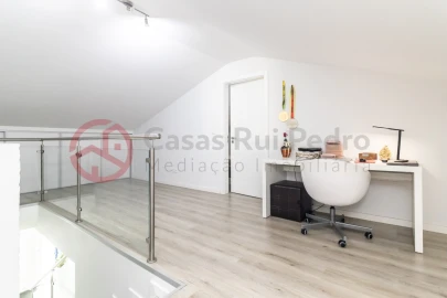 Moradia T4 para Venda em Santo Antonio da Charneca