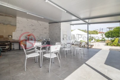Moradia T4 para Venda em Santo Antonio da Charneca