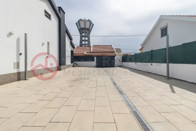 Moradia T4 para Venda em Santo Antonio da Charneca