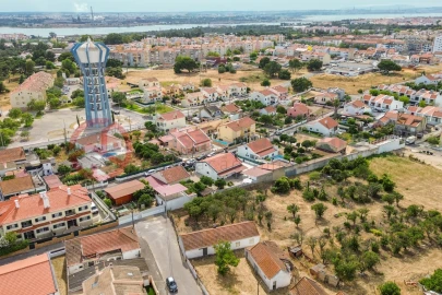 Moradia T4 para Venda em Santo Antonio da Charneca