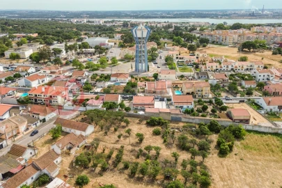 Moradia T4 para Venda em Santo Antonio da Charneca